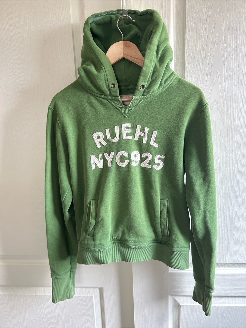 Ruehl No.925 Green Crewneck Hoodie Pullover